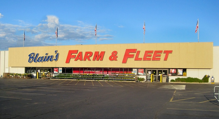 Blain S Farm Fleet Of Baraboo Wisconsin, Farm & Fleet Platteville Wi
